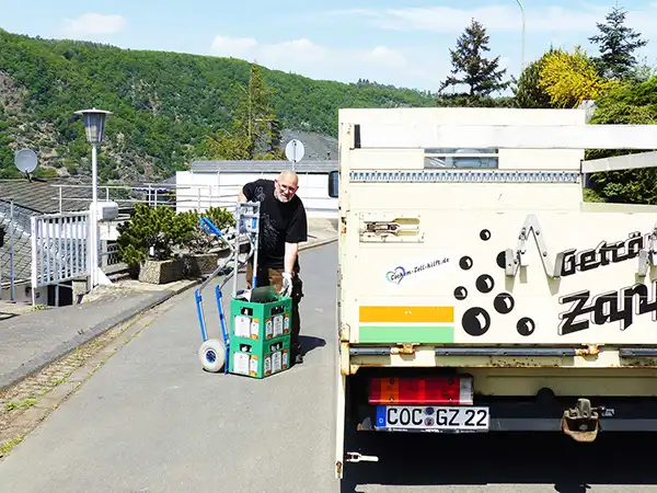 Getränke liefern lassen für gewerbliche und private Kundinnen & Kunden von Getränke Zappei - Der Spezialist rund um Ihren Durst in Cochem Sehl an der Mosel